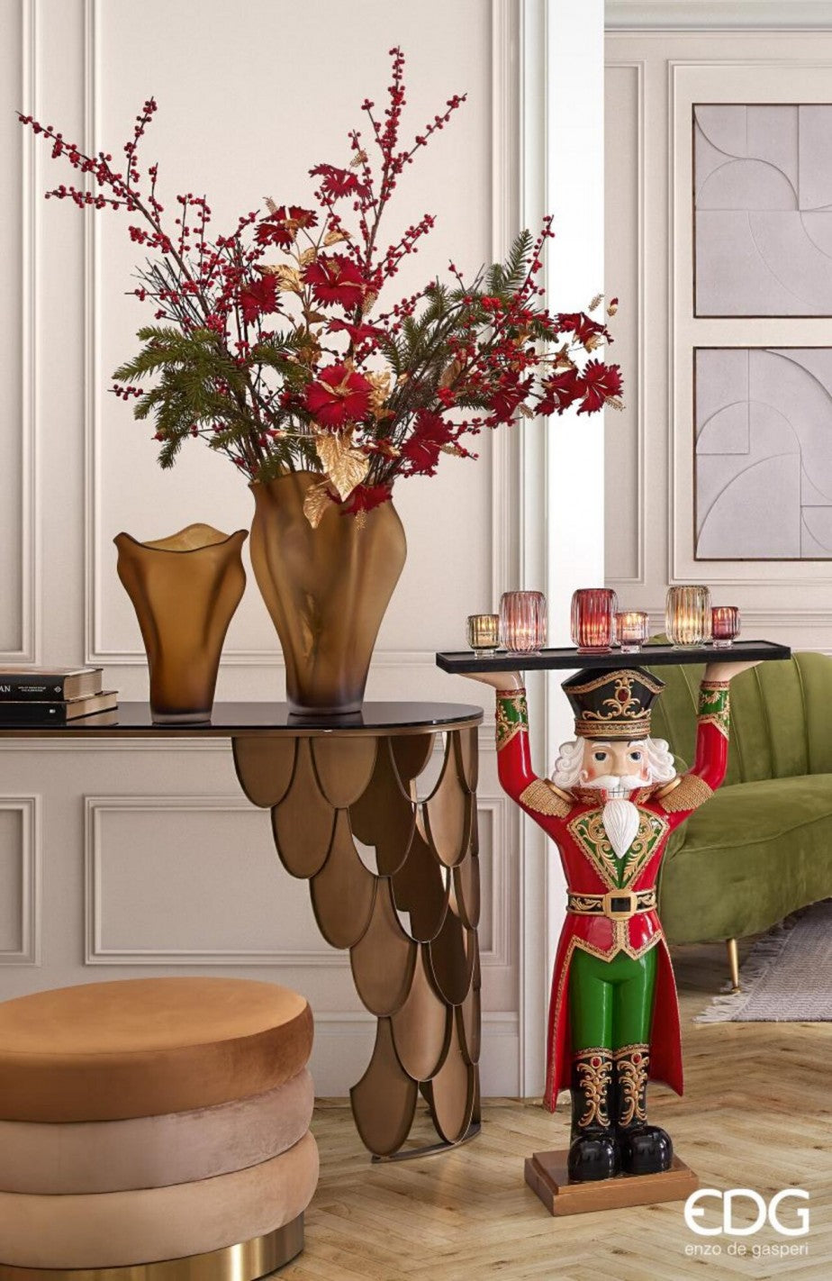 Nutcracker Soldier With High Tray