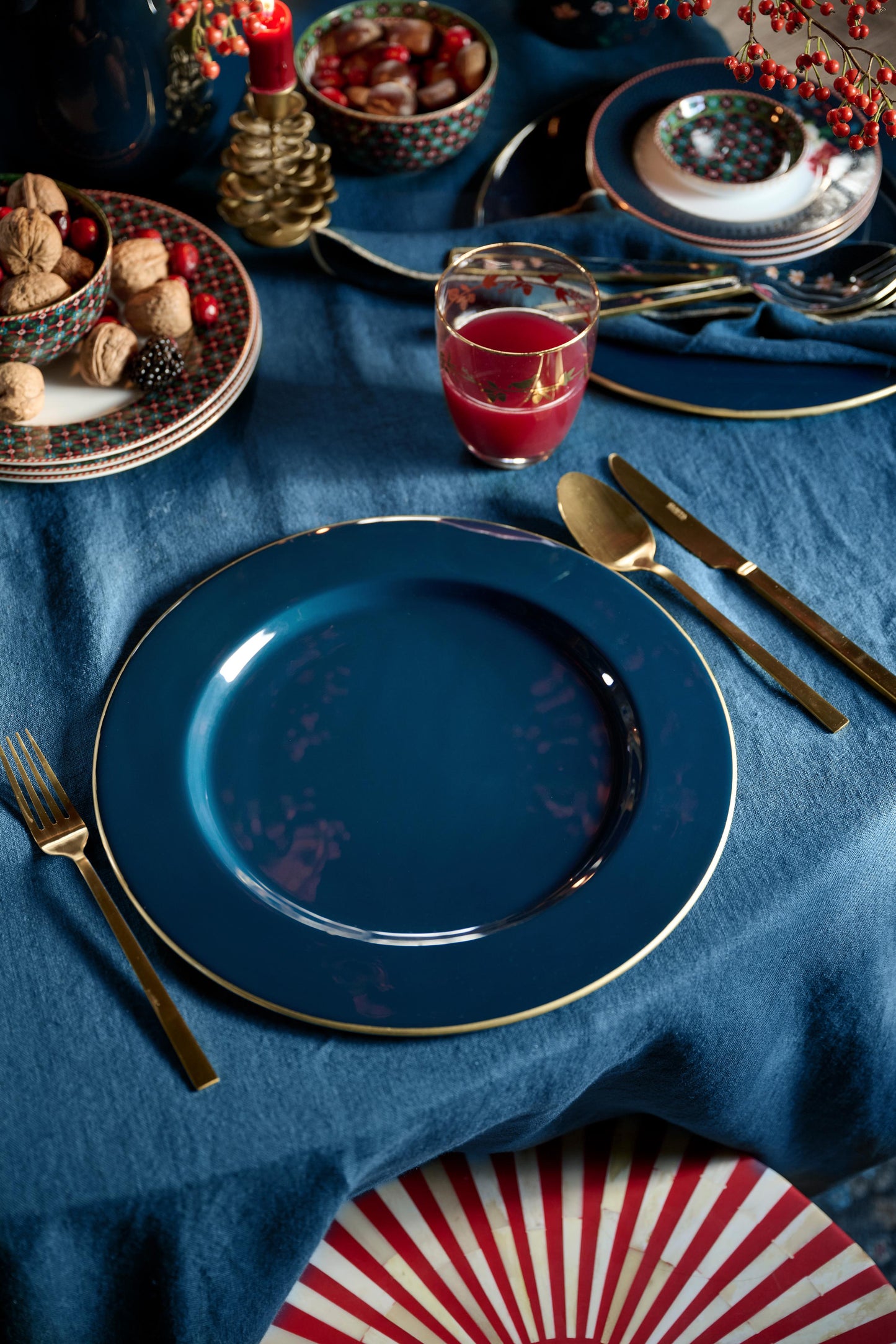 Plate Metal Dark Blue 32cm