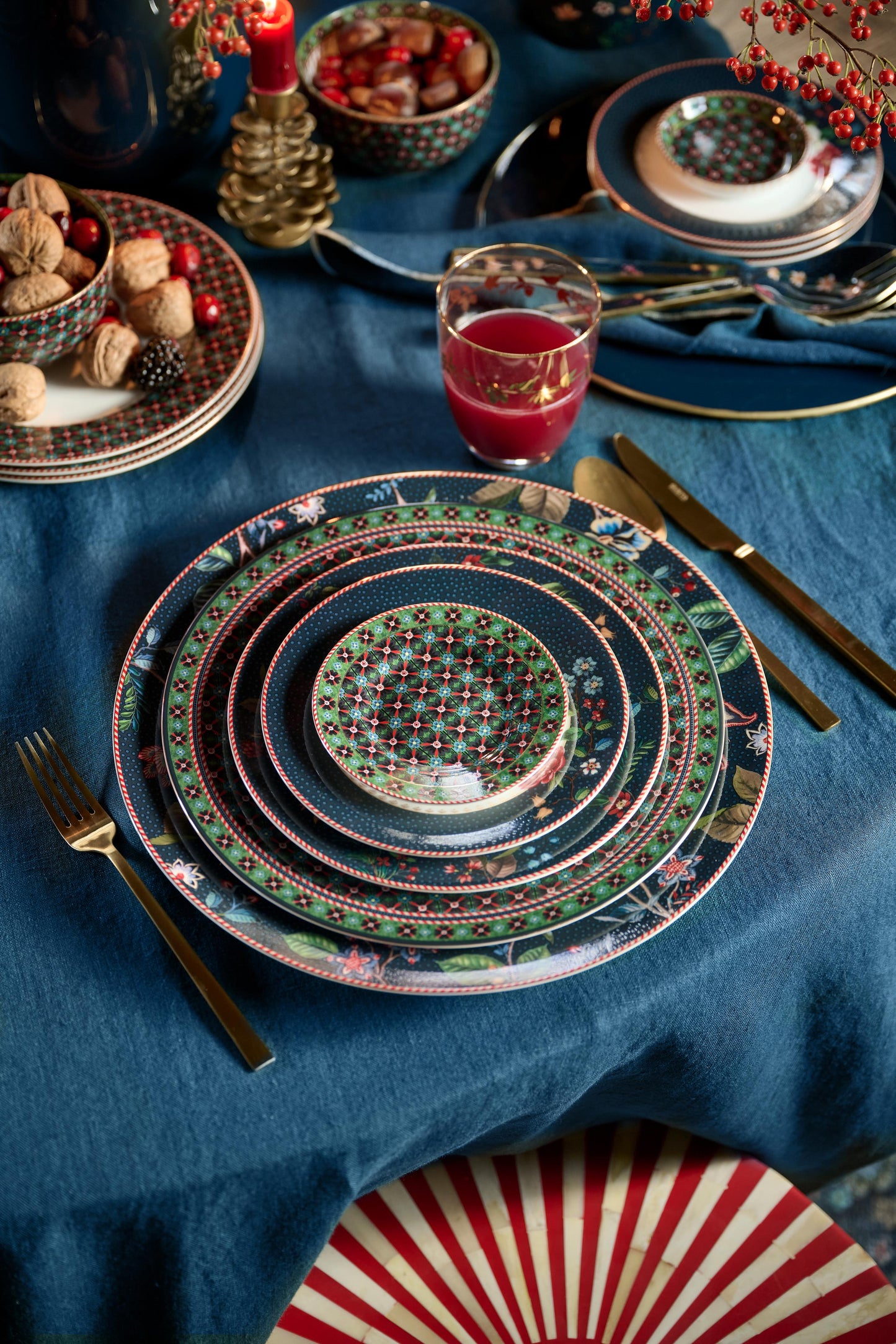 Petit Four Plate Clover Green 12cm