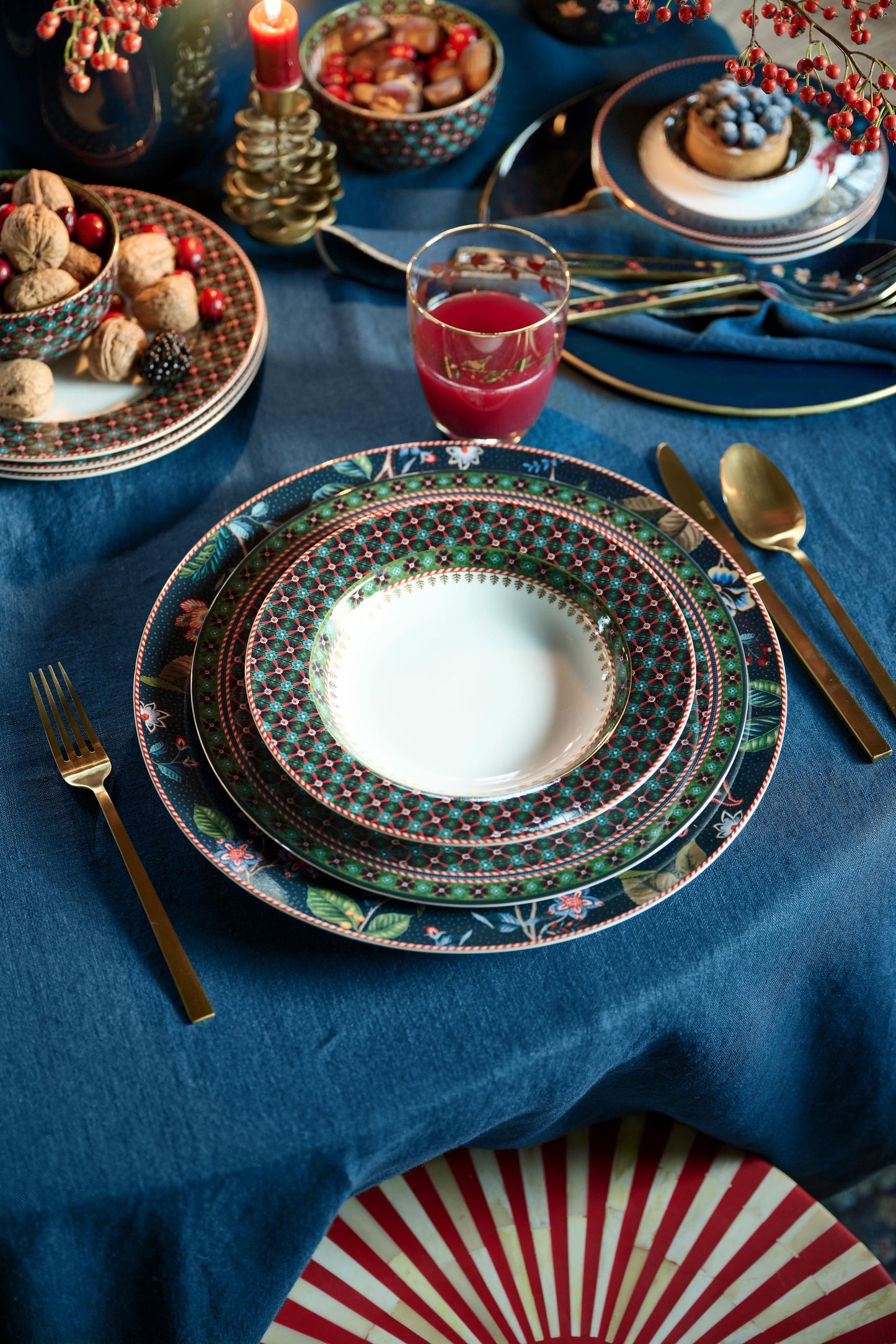 Plate Berry Blues Blue 32cm