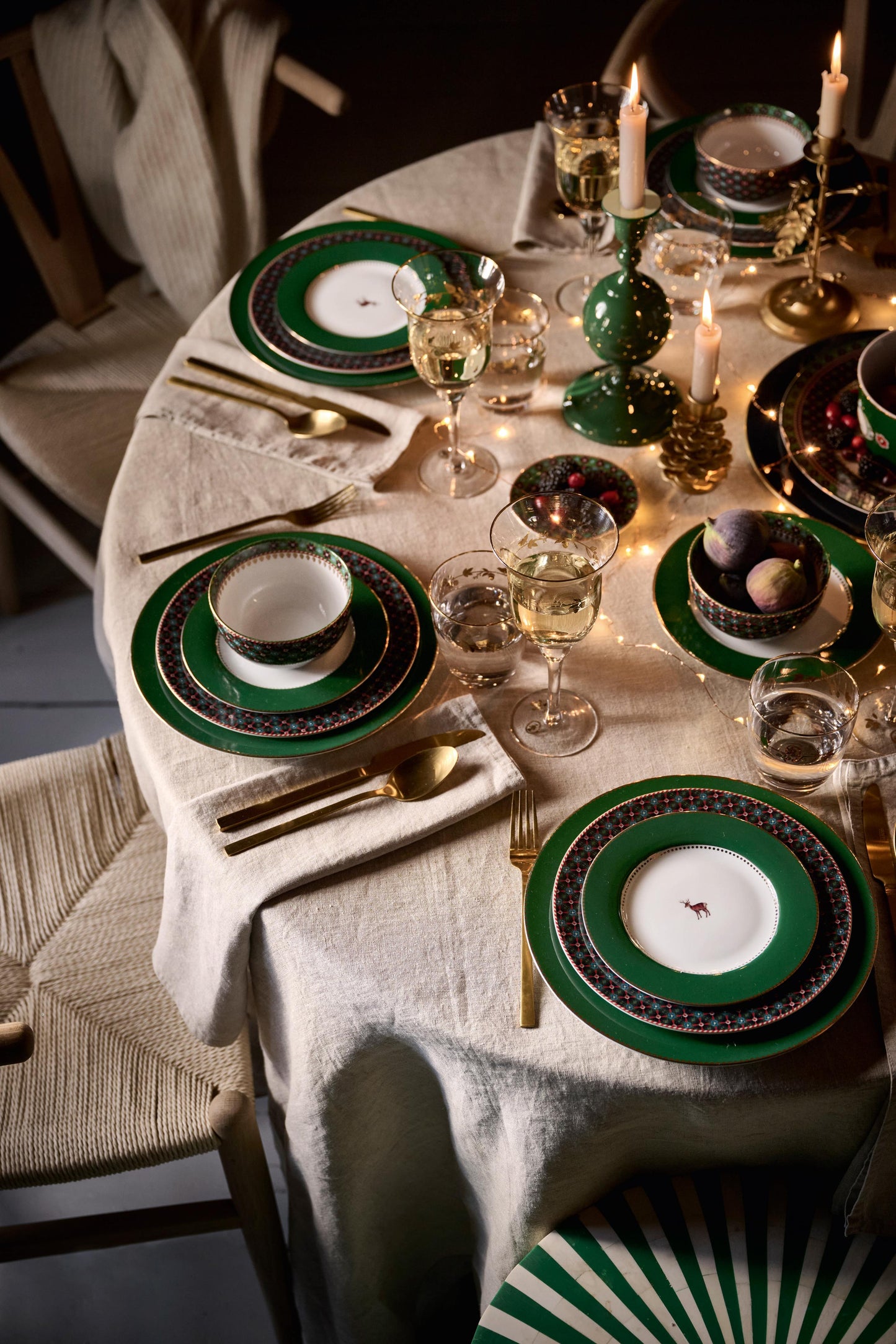 Plate Winter Deer Dark Green 26.5cm
