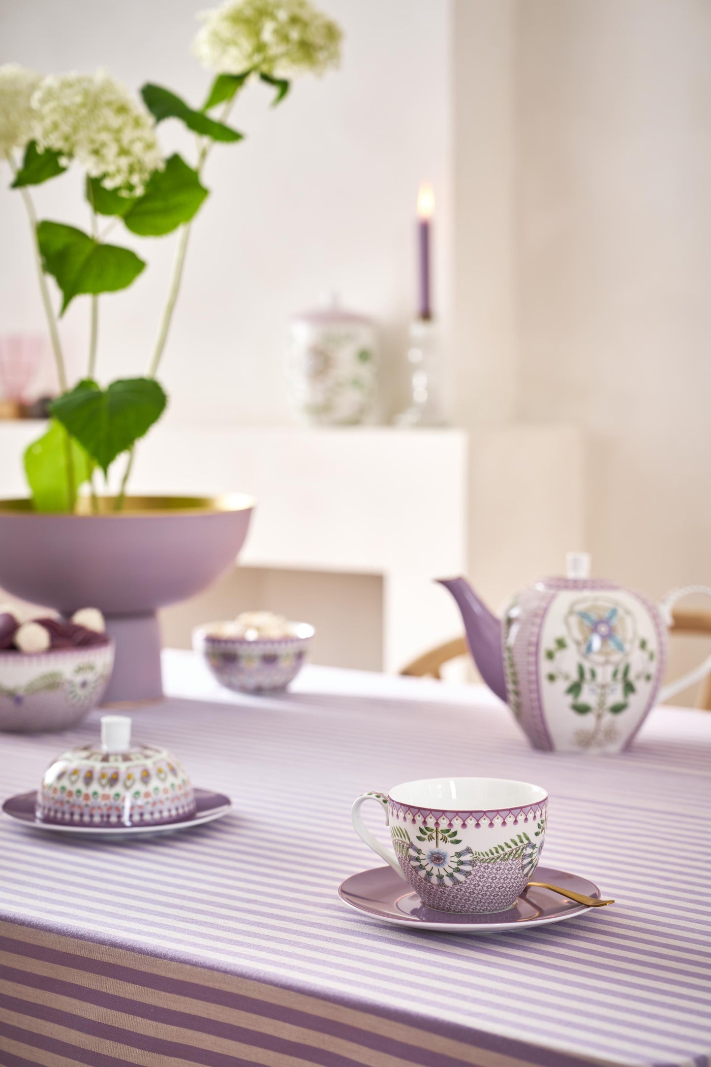 Cup and Saucer Lily & Lotus Tiles Lilac 280ml
