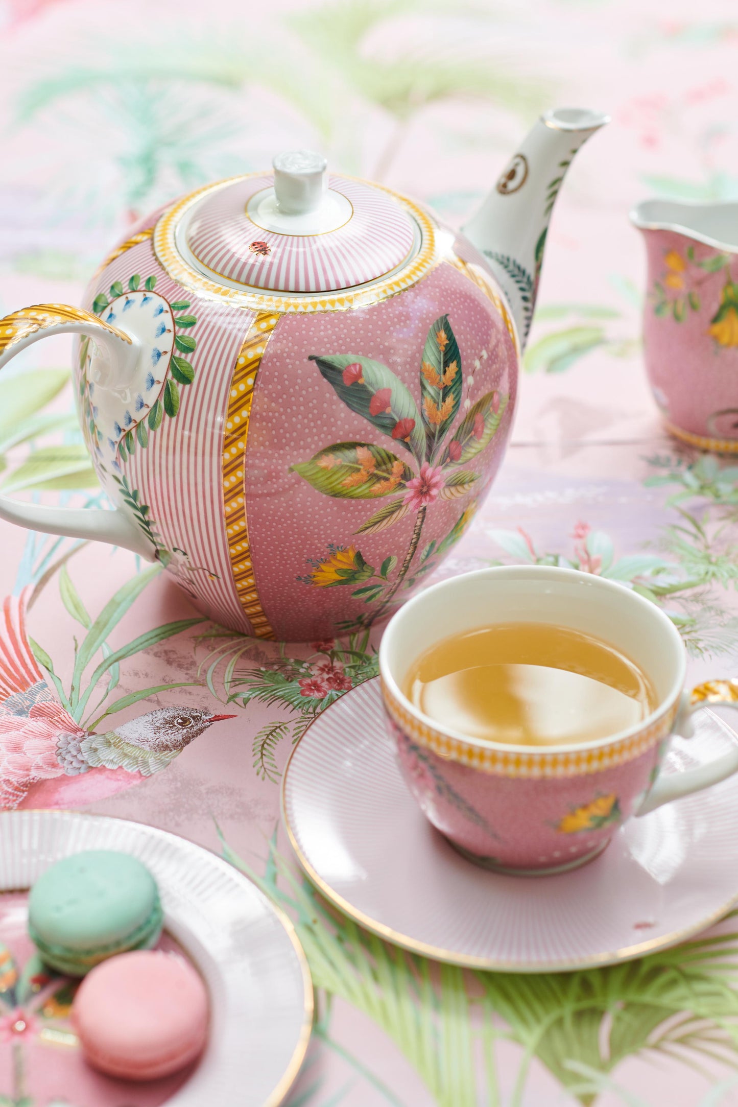 Teapot La Majorelle Pink 1.6ltr