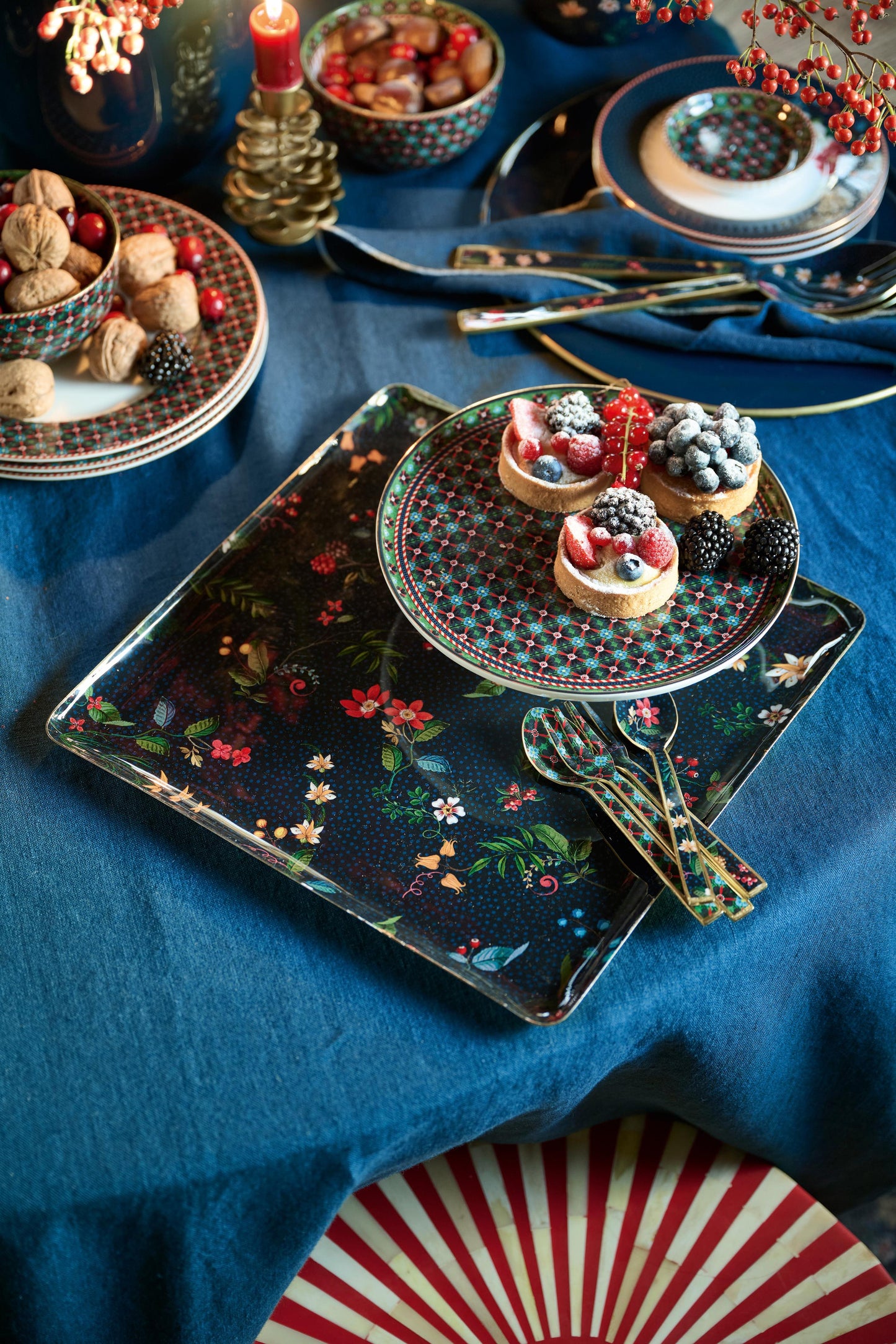 Gift Set of 4 Cake Forks Enamelled Berry Blues 14.5cm