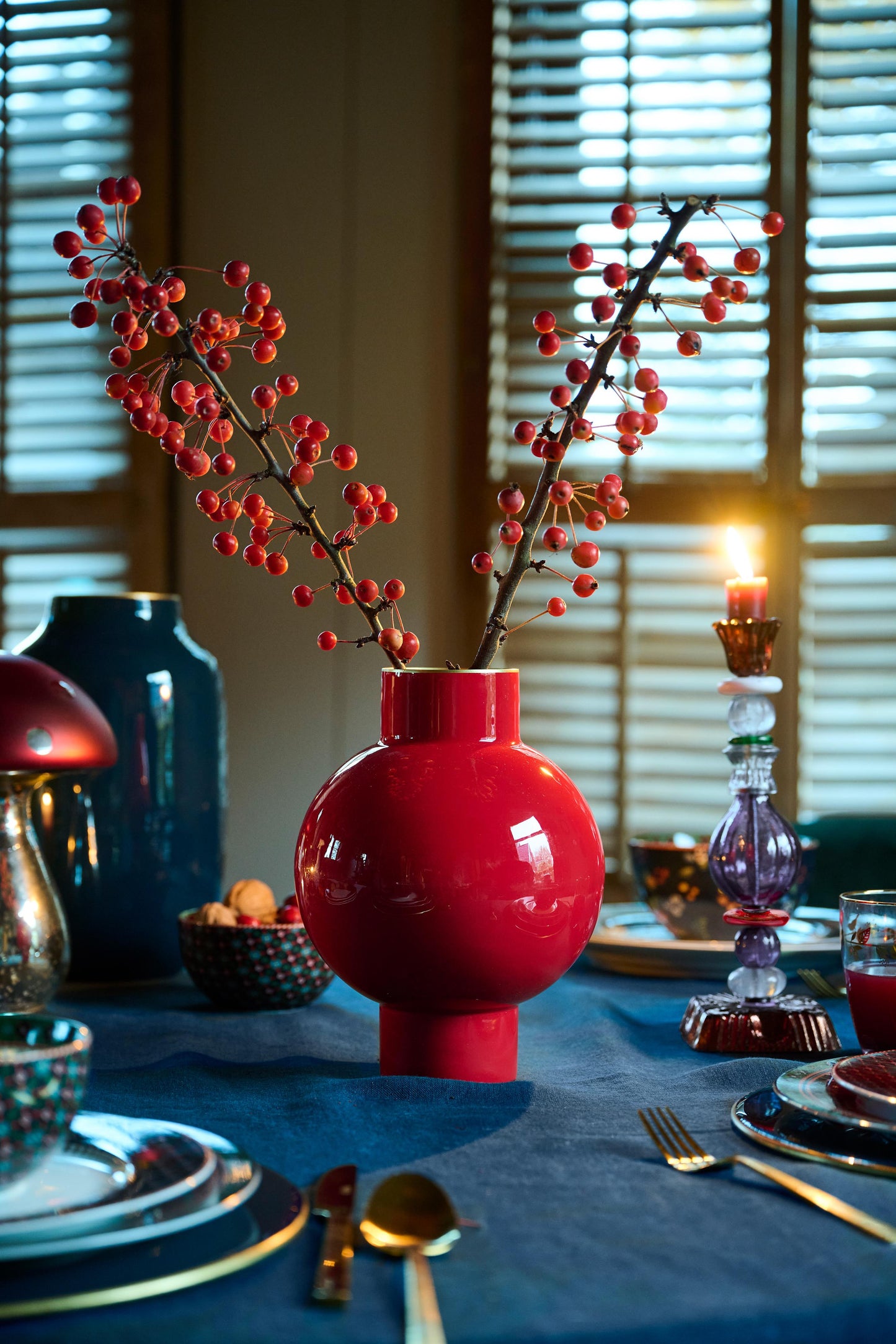 Vase Metal Small Red 18x24cm