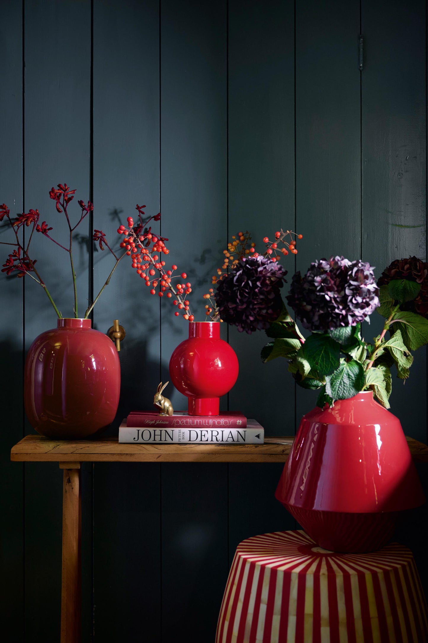 Vase Metal Small Red 18x24cm