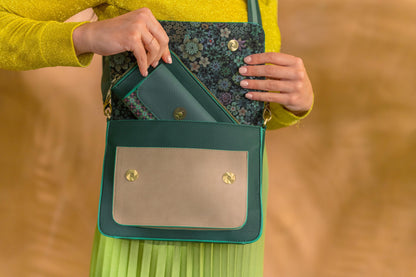 Fenna Cross Body Flap Medium 25x7x20cm
