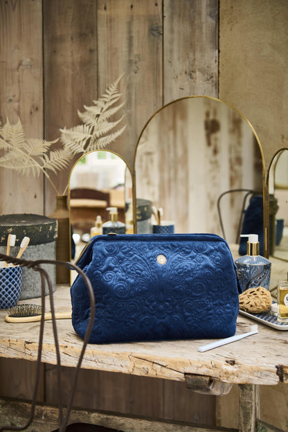Cosmetic Purse Extra Large Velvet Quilted 30x13.8x20.7cm
