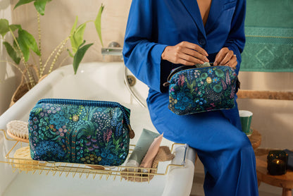 Cooper Cosmetic Purse Medium Querida Velvet 22.5x9.5x15cm