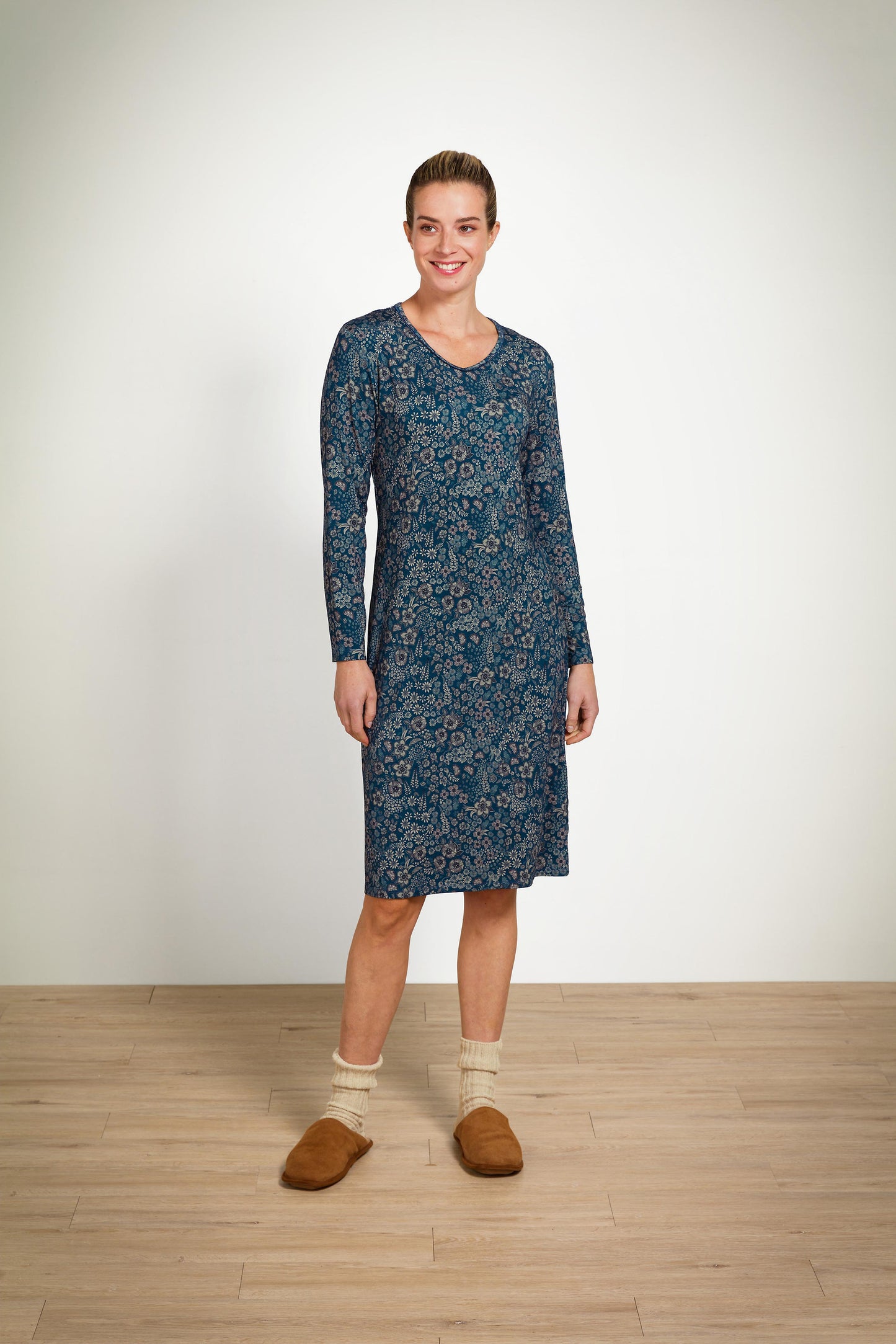 Danai Long Sleeve Nightdress Daisy Dreams