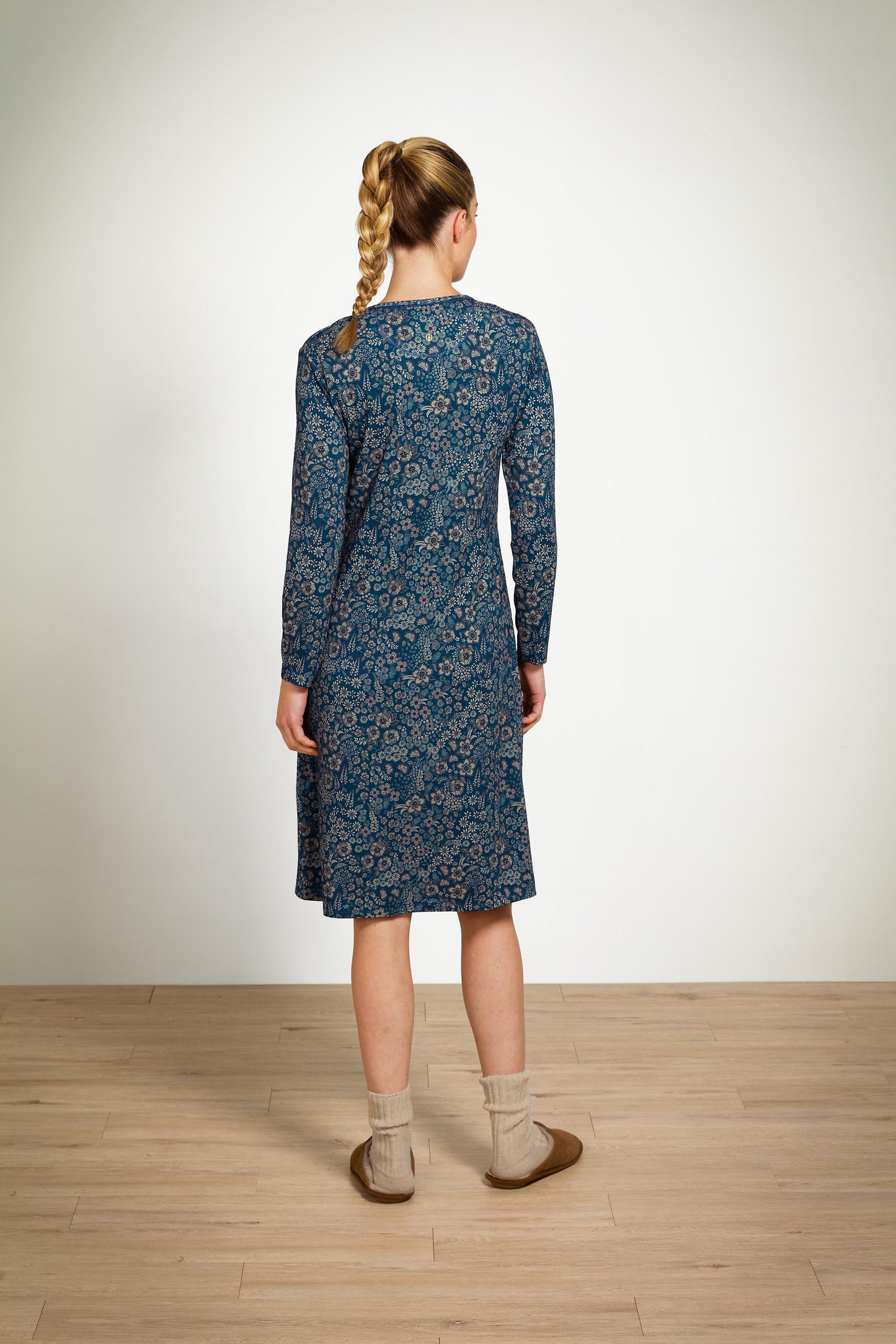Danai Long Sleeve Nightdress Daisy Dreams