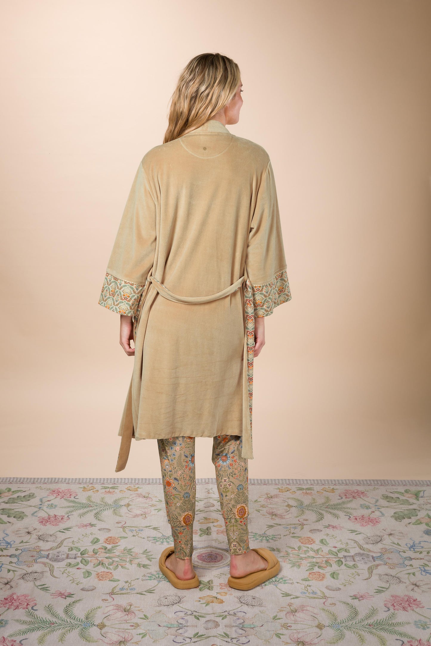 Naomi Kimono Velvet Solid